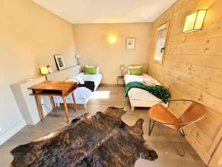 Chalet 6 chambres pour 12 pers avec cheminée et WiFi, vue montagnes - Photo 10