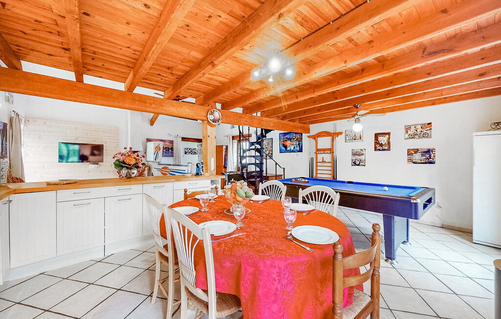 Maison charentaise avec piscine privée à Rioux - Photo 6