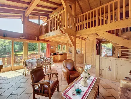 Location chalet à Sallanches, Chalet individuel avec garage, terrasse, buanderie et cuisine équipée
