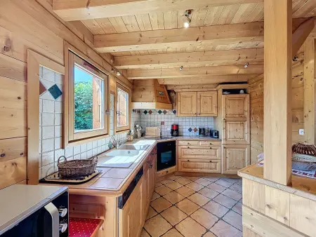 Chalet individuel avec garage, terrasse, buanderie et cuisine équipée - Photo 6
