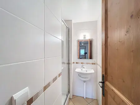 Chalet individuel avec garage, terrasse, buanderie et cuisine équipée - Photo 20