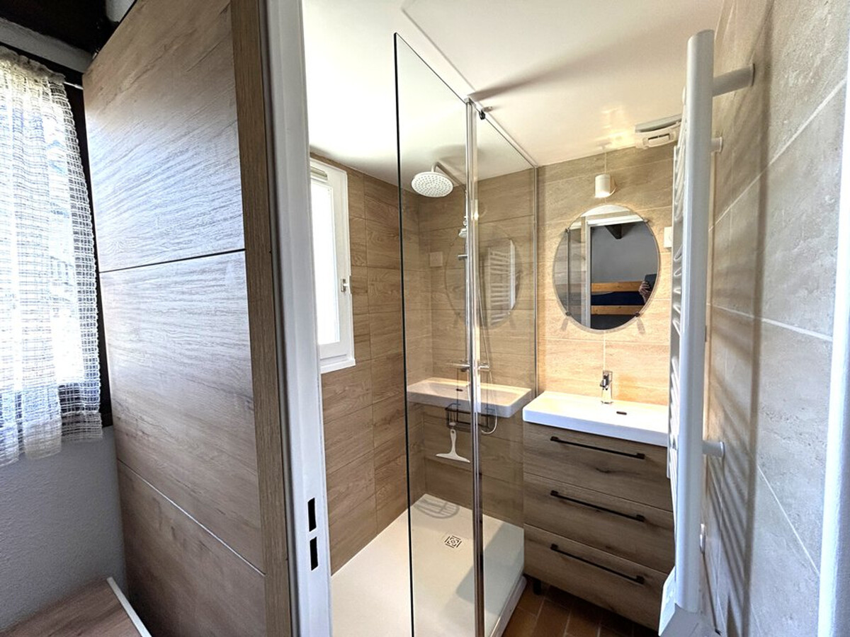 Maisonnette 2 chambres avec véranda, piscine chauffée à Guidel - Photo 10