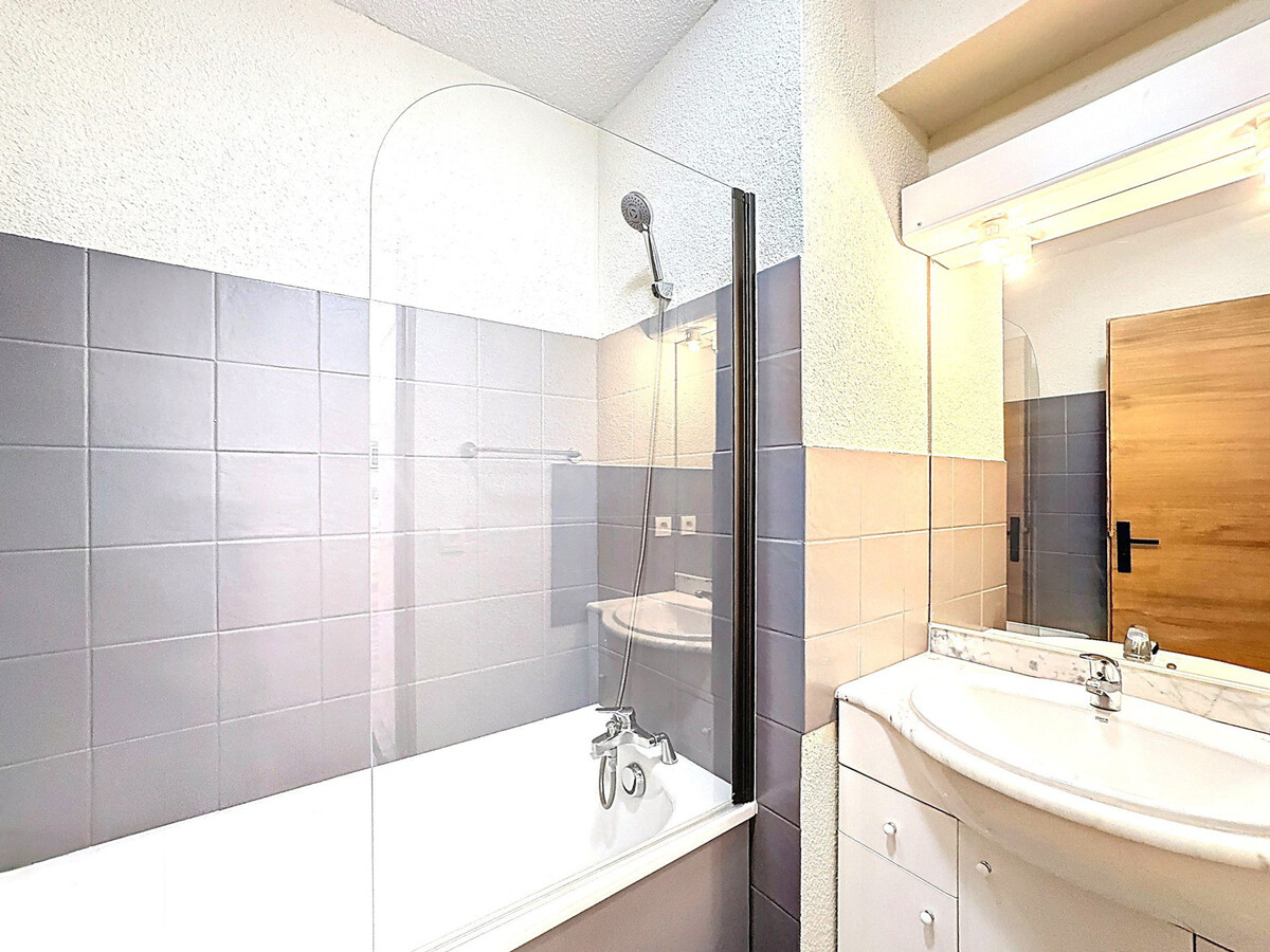 T3 40 m² ski aux pieds, balcon sud, 6 pers - Photo 13