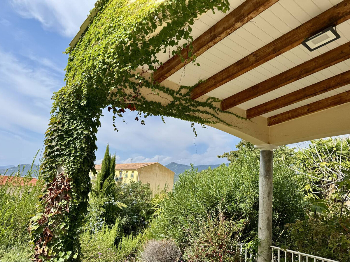 Villa 8 pers. à Propriano, vue mer et jardin arboré - Photo 4