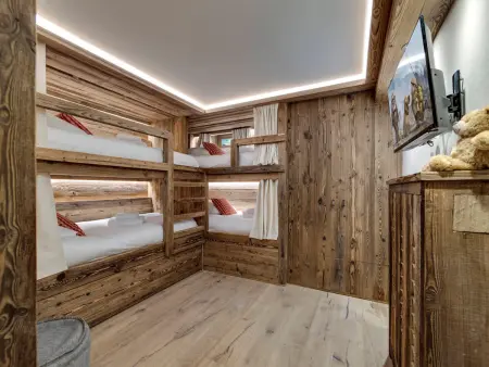 Chalet 6 chambres skis aux pieds, piscine et sauna : photo 7