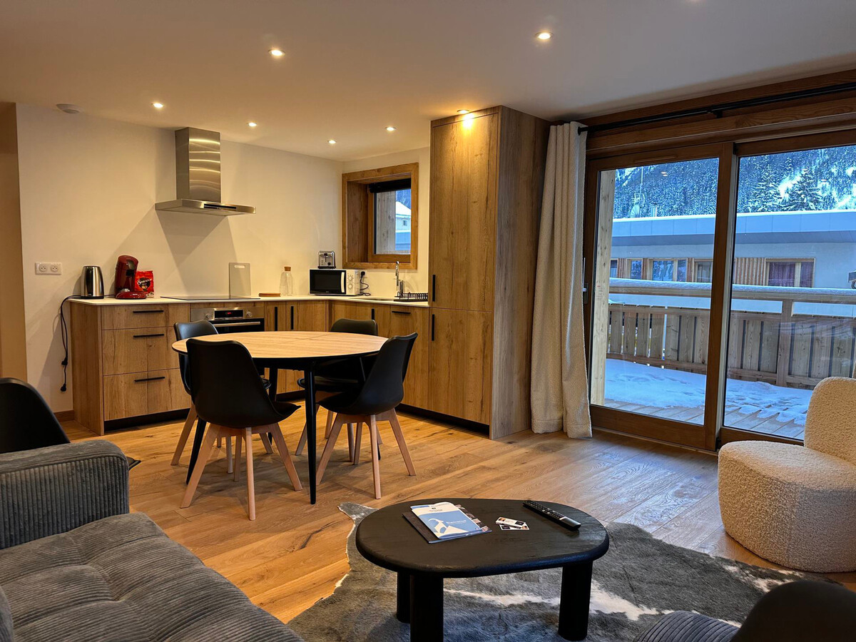 Appartement 3p, terrasse sud, 5m du front de neige - Photo 1