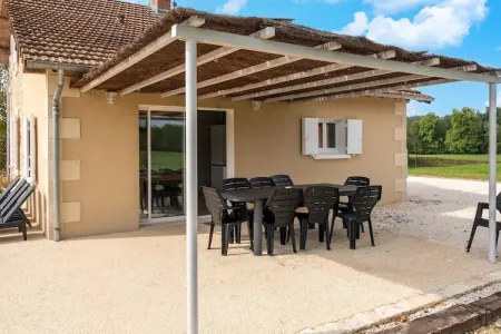 Maison de gare rénovée avec roulotte et piscine à Hautefort : photo 28