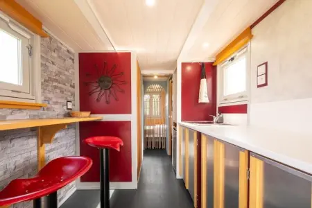 Maison de gare rénovée avec roulotte et piscine à Hautefort : photo 31