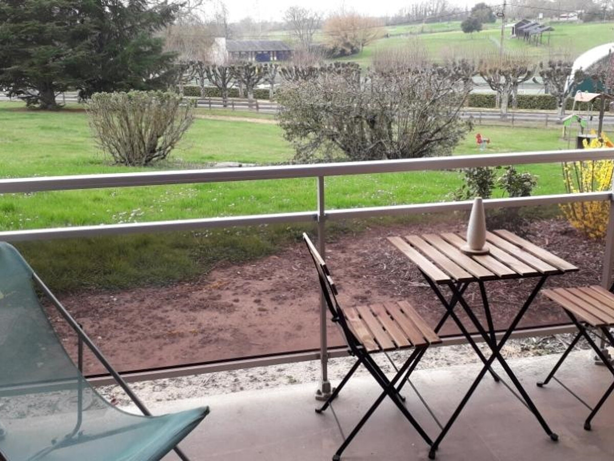 T2 terrasse à 100m des Thermes du Connétable - Photo 3