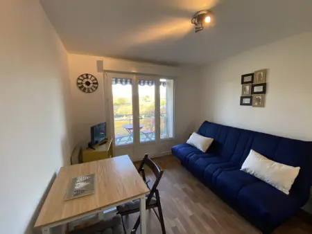 Location appartement à La Roche Posay, T2 près des Thermes du Connétable avec balcon et Wi-Fi