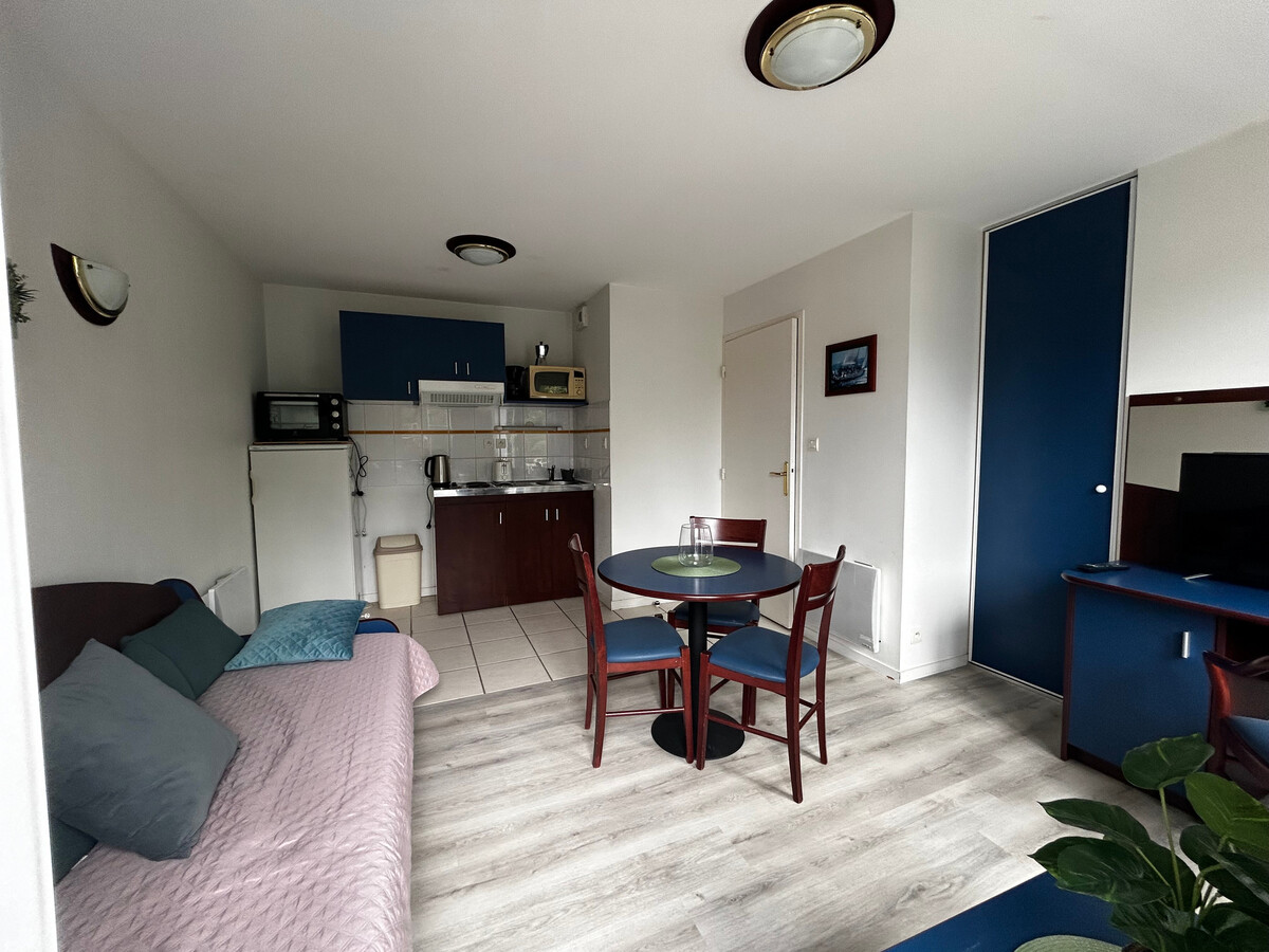 Appartement T2 près des Thermes, balcon et piscine - Photo 2