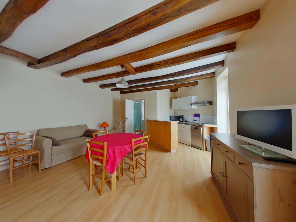 Apt 1er étage centre-ville, 900m des Thermes - Photo 1