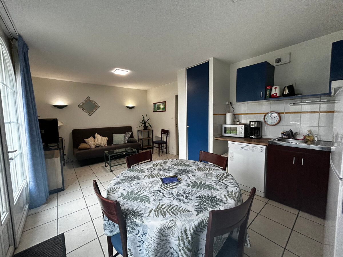 Appartement 2 chambres à 200m des Thermes, piscine chauffée - Photo 2