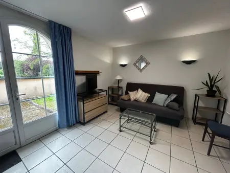 Location appartement à La Roche Posay, Appartement T3 avec piscine et WIFI près des Thermes