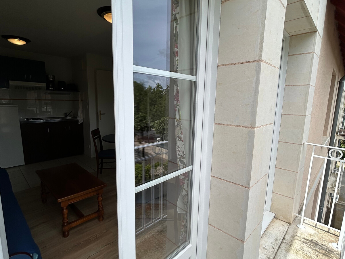 Appartement T2 balcon, 200m des Thermes de La Roche-Posay - Photo 5