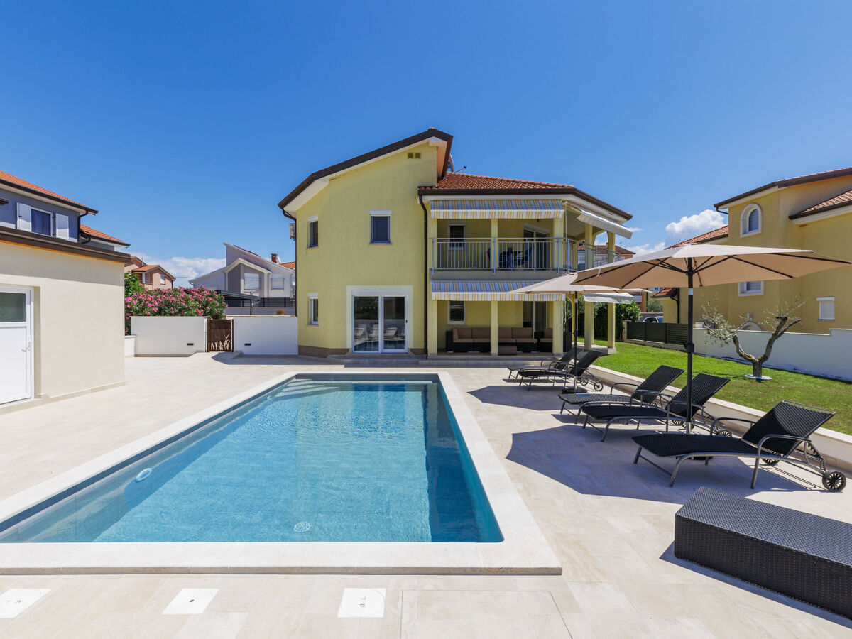 Villa Lucia à Umag : maison 5 chambres avec piscine privée - Photo 1
