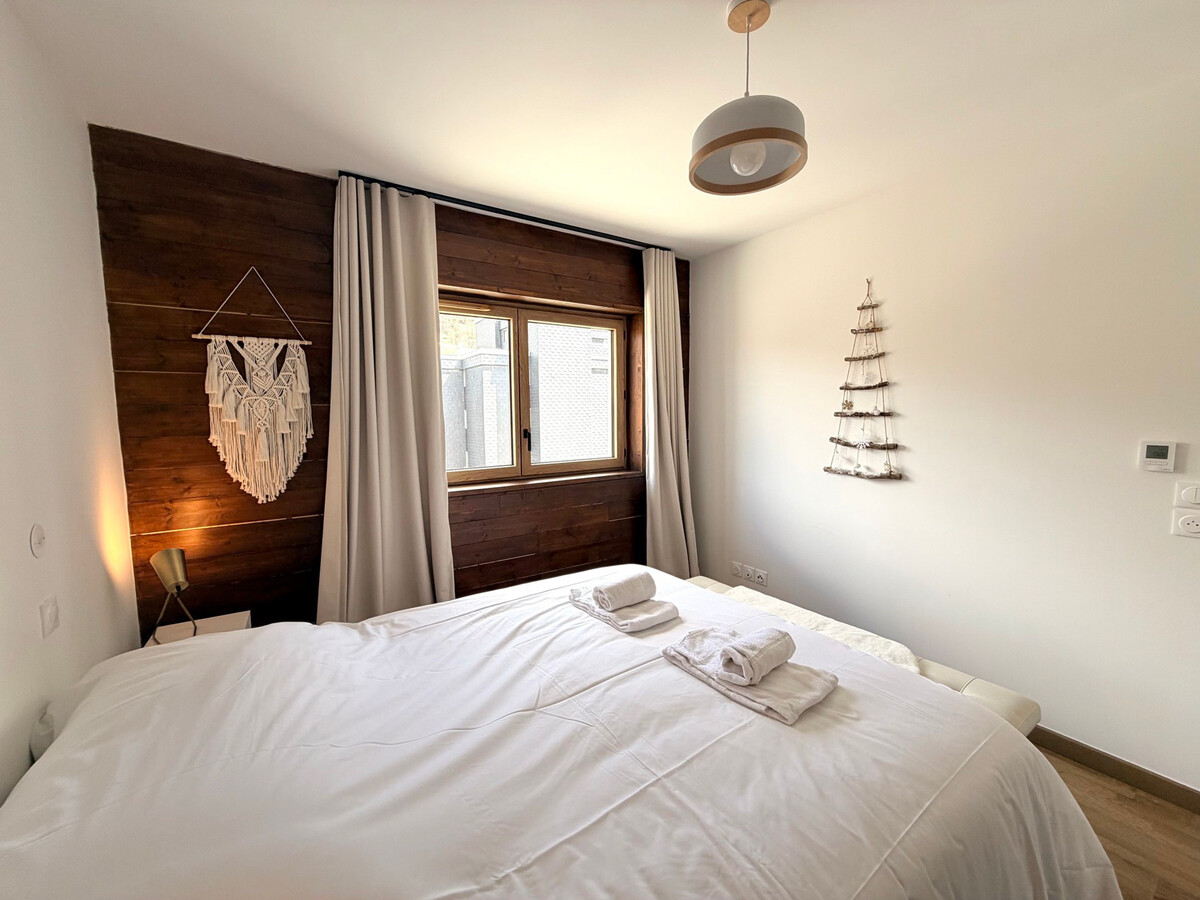 Appartement neuf 4 pers. à 2 pas des pistes, parking couvert - Photo 15