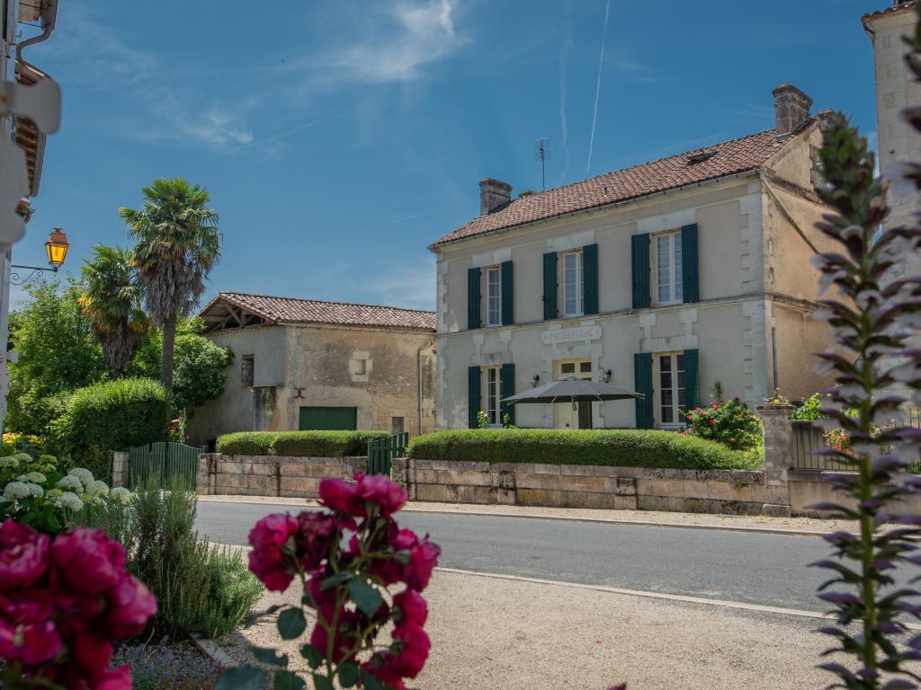 Gite Le Presbytère : maison 10 pers. piscine à Bonnes - Photo 1