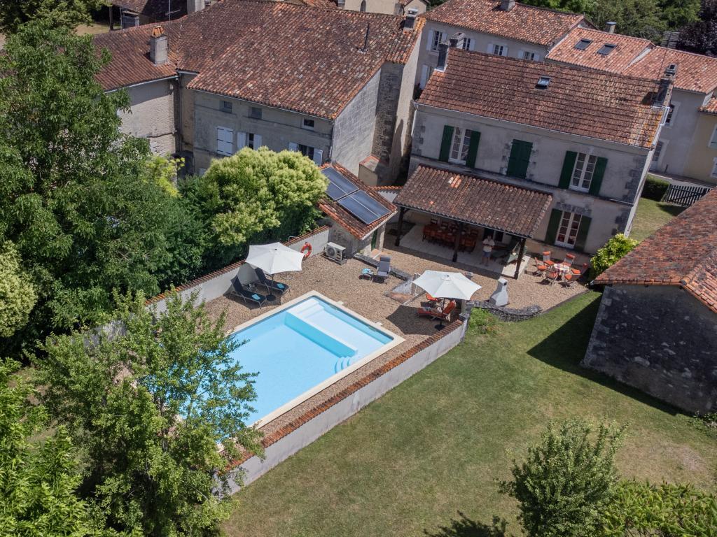 Gite Le Presbytère : maison 10 pers. piscine à Bonnes - Photo 2