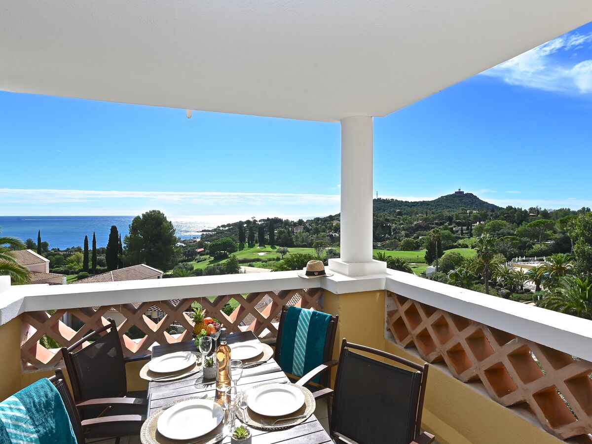 Appartement Agay – vue mer et golf, terrasse sud 8 m² - Photo 1