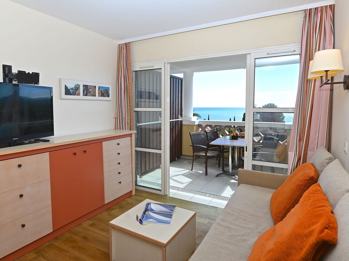 Appartement Agay – vue mer et golf, terrasse sud 8 m² - Photo 2
