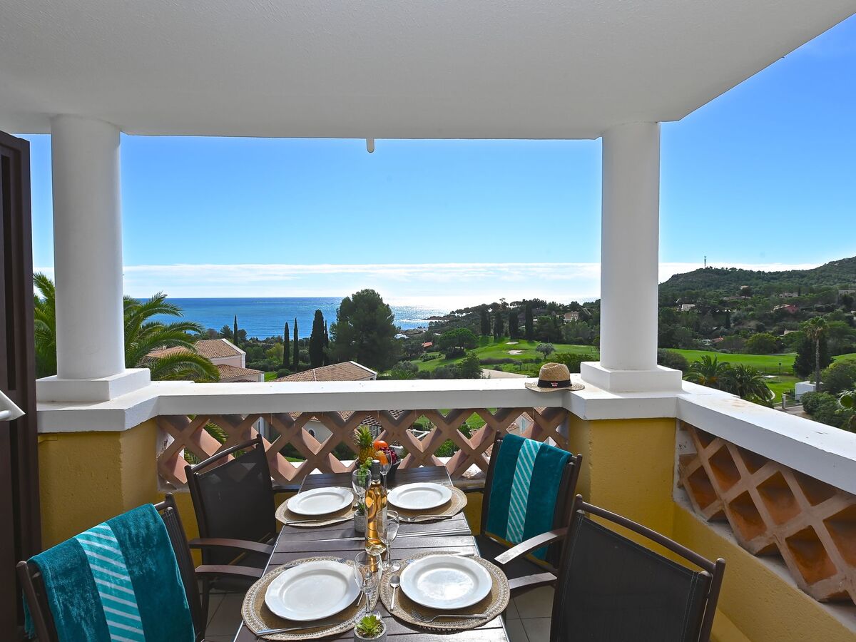 Appartement Agay – vue mer et golf, terrasse sud 8 m² - Photo 6
