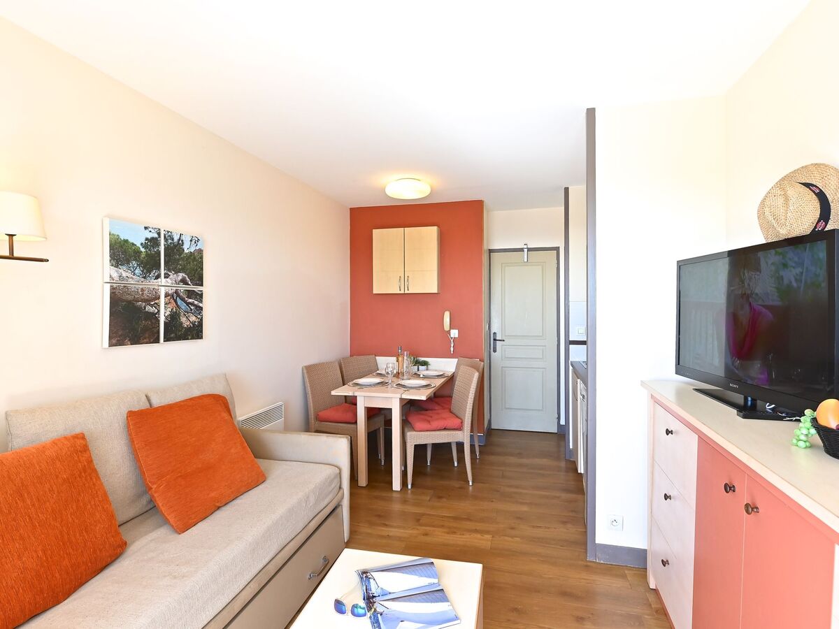 Appartement Agay – vue mer et golf, terrasse sud 8 m² - Photo 7
