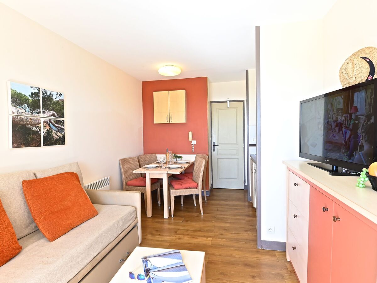 Appartement Agay – vue mer et golf, terrasse sud 8 m² - Photo 9