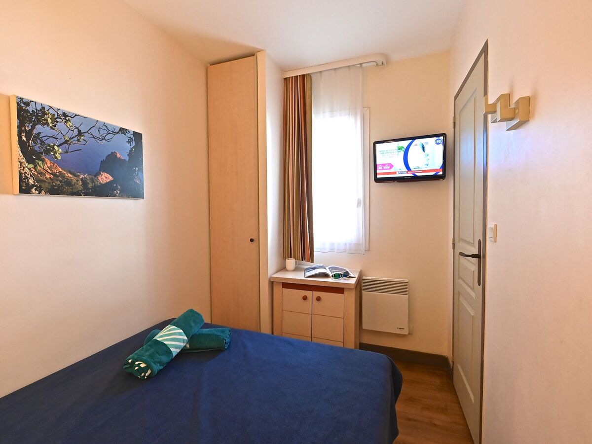 Appartement Agay – vue mer et golf, terrasse sud 8 m² - Photo 12