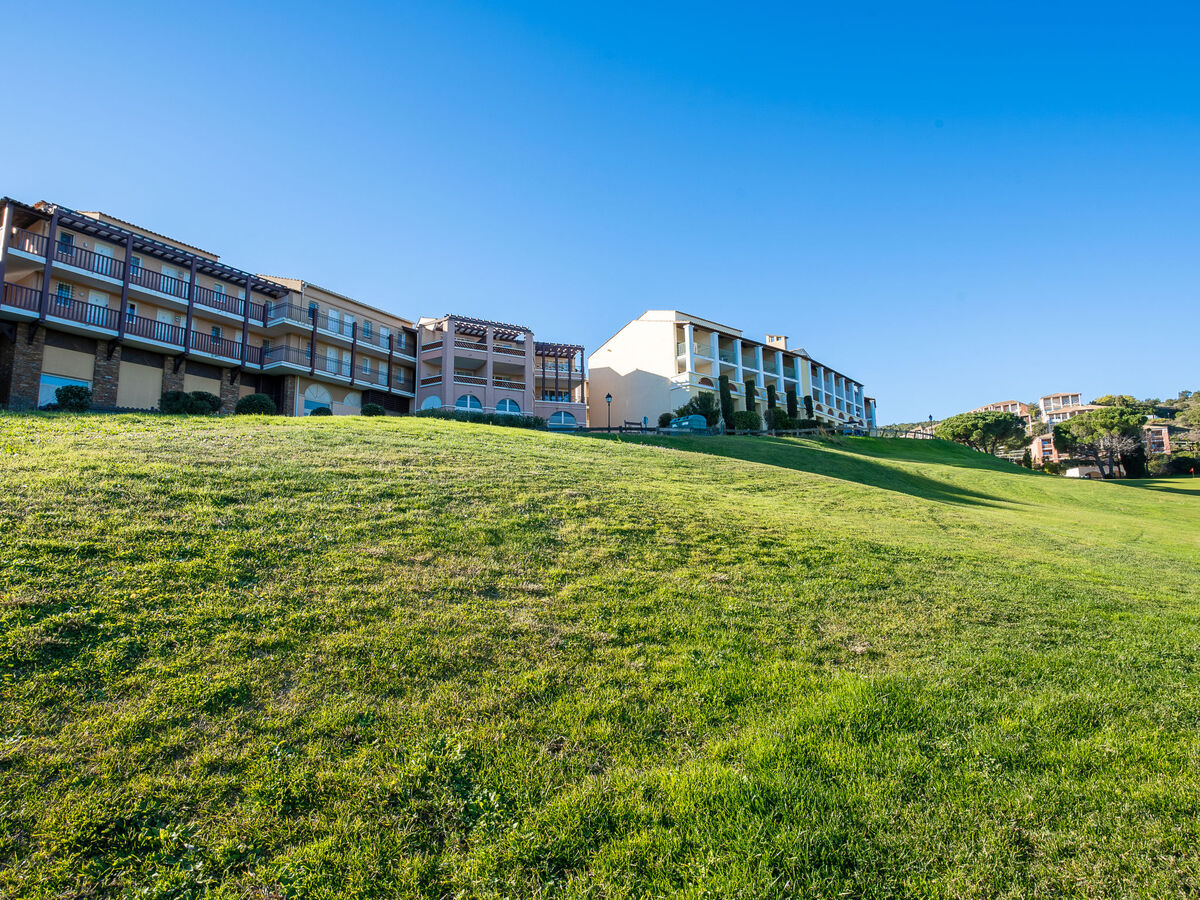 Appartement Agay – vue mer et golf, terrasse sud 8 m² - Photo 36