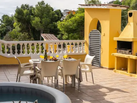 Villa 4 étages, piscine privée et garage à Cubelles : photo 3