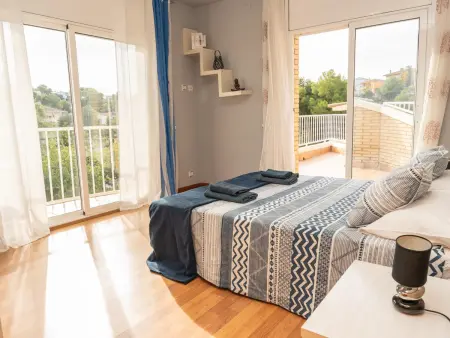 Villa 4 étages, piscine privée et garage à Cubelles : photo 10