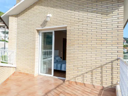 Villa 4 étages, piscine privée et garage à Cubelles : photo 12