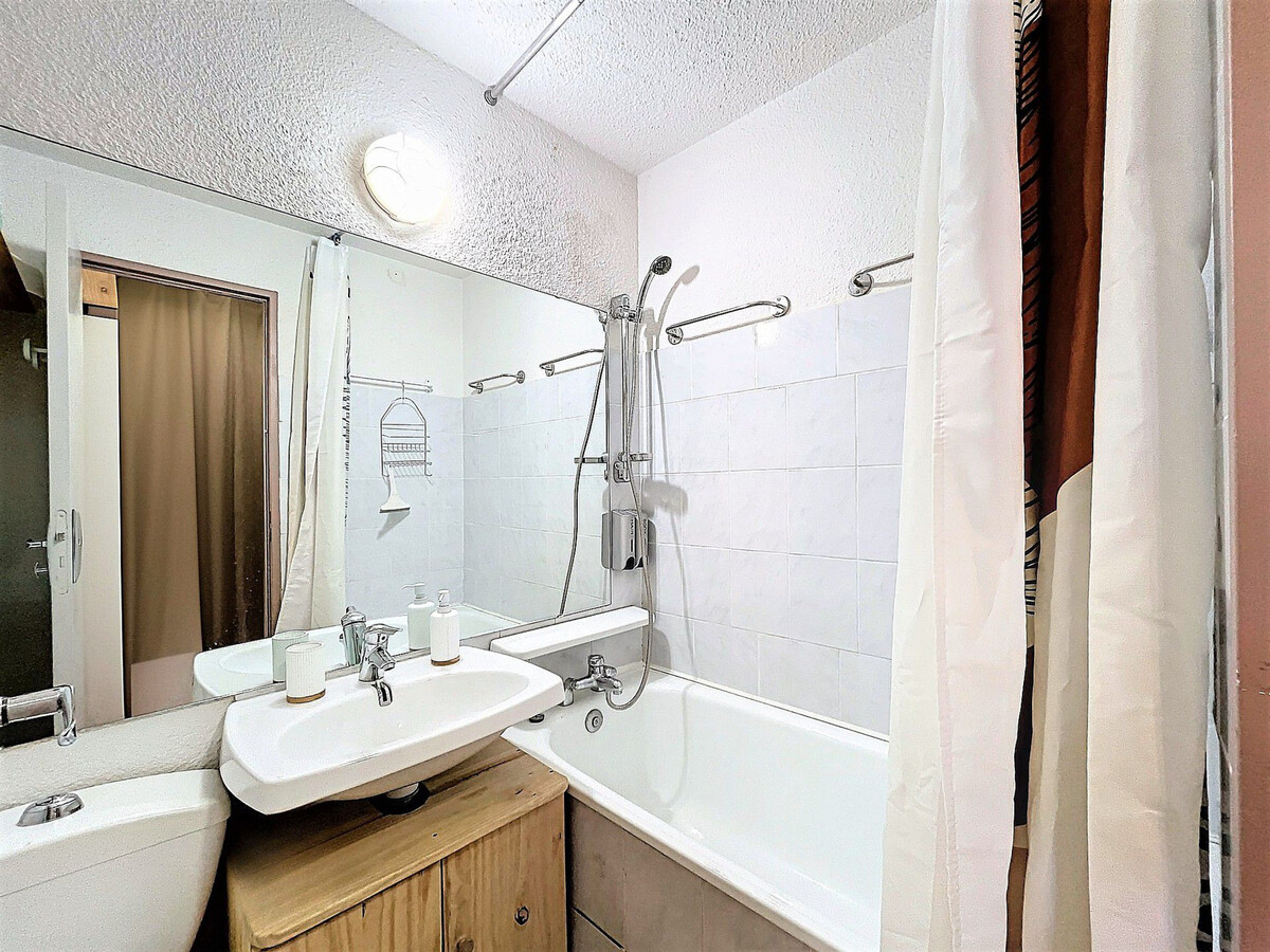 Studio 21m² skis aux pieds, piscine chauffée incluse - Photo 12