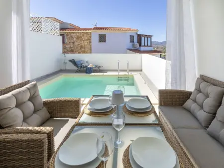 Maison Victoria à Budoni, piscine privée 3×3 m - Photo 1