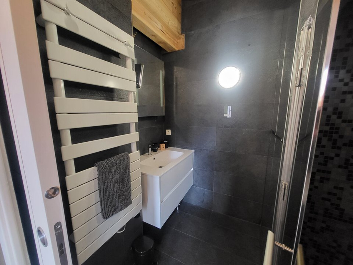 Duplex 110 m² à 60 m des pistes, garage et terrasse sud - Photo 5