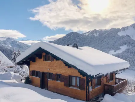 Location chalet à La Chapelle d'Abondance, Chalet spacieux 12 pers, 4 ch, 4 sdb, cuisine équipée, parking, cheminée