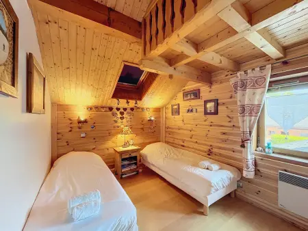 Chalet rénové avec cheminée et terrasse, proche télécabine - Photo 10