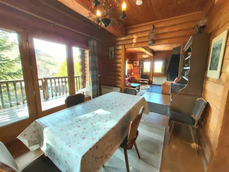 Chalet spacieux - 3 chambres, vue pistes, garage privé - Photo 5