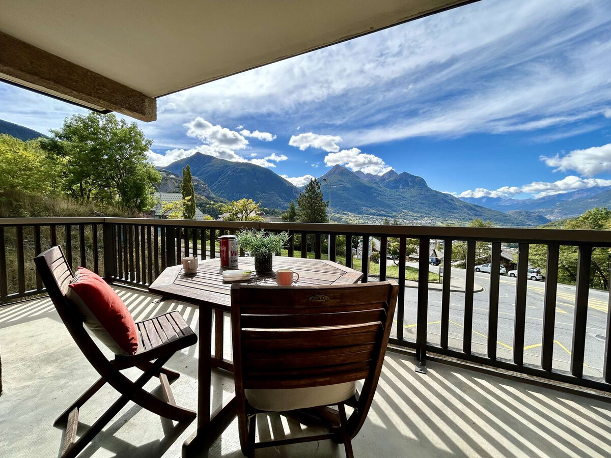 Appartement 45m² vue panoramique montagne à Briançon - Photo 2
