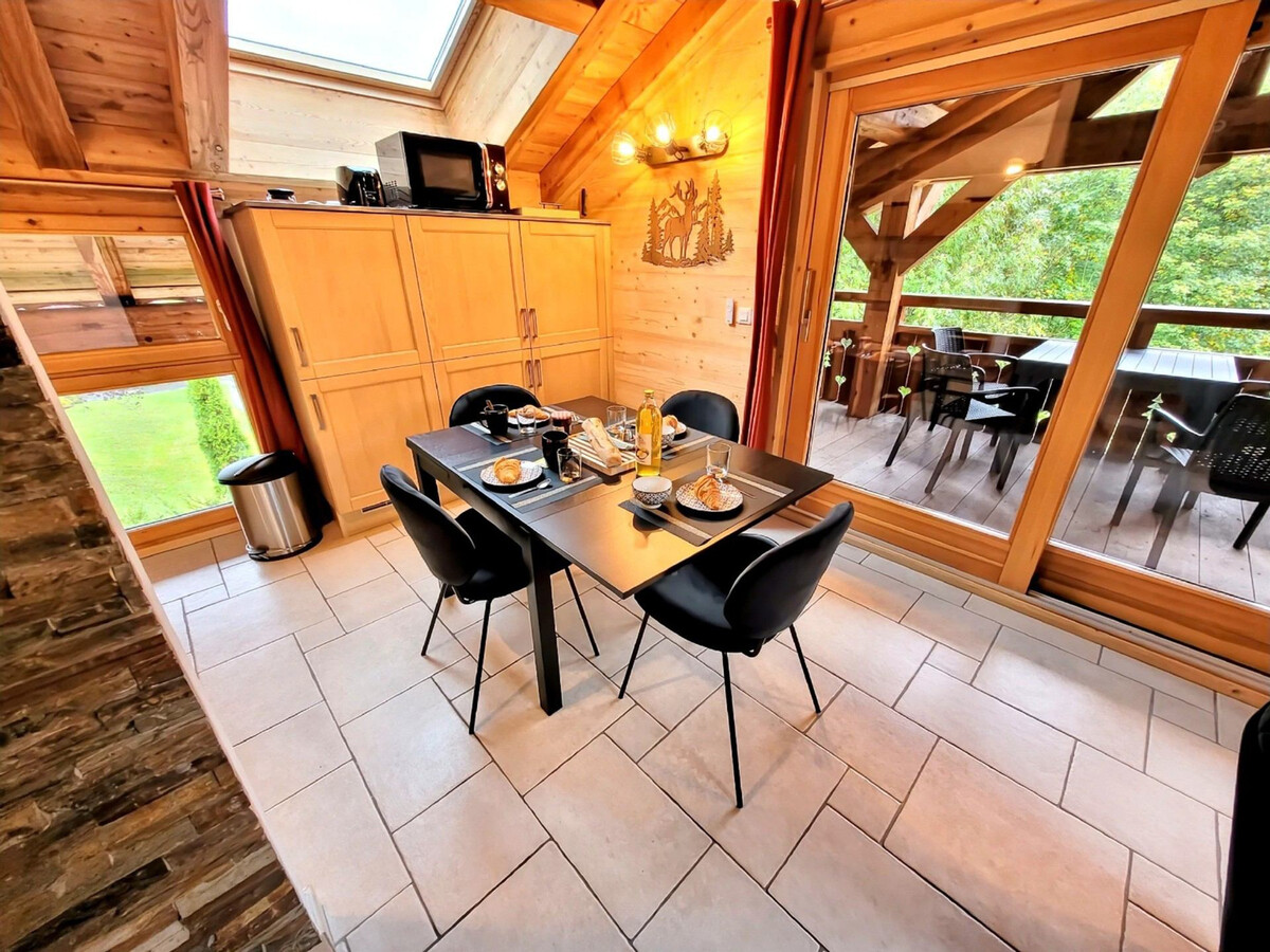 Appartement lumineux avec terrasse, centre des Gets - Photo 2