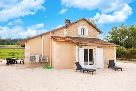 Ancienne maison de gare avec piscine à Hautefort : photo 4