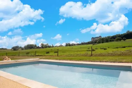 Maison de gare rénovée piscine, vue Château Hautefort : photo 3
