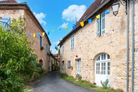 Maison de gare rénovée piscine, vue Château Hautefort : photo 30