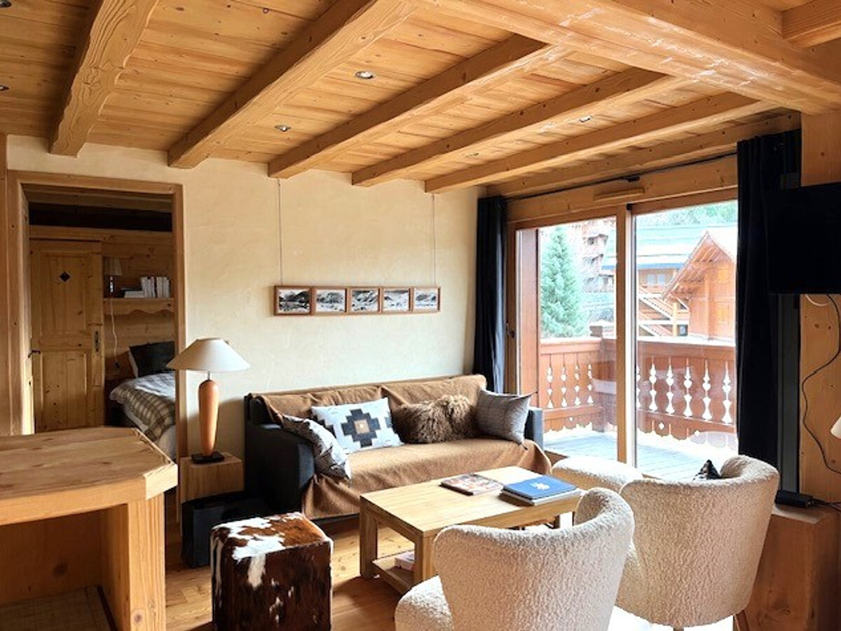 Appartement 3 chambres Méribel - Suite parentale avec balcon - Photo 12