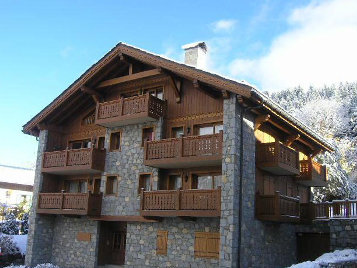 Appartement 3 chambres Méribel - Suite parentale avec balcon - Photo 14