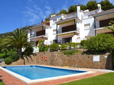 Appartement rez-de-jardin avec piscine à Begur : photo 3