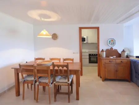 Appartement rez-de-jardin avec piscine à Begur : photo 9
