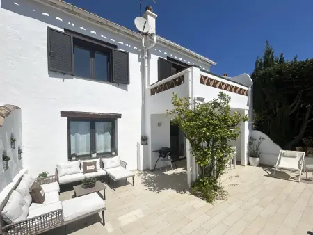 Maison mitoyenne rénovée à Begur, vue mer et piscine : photo 4