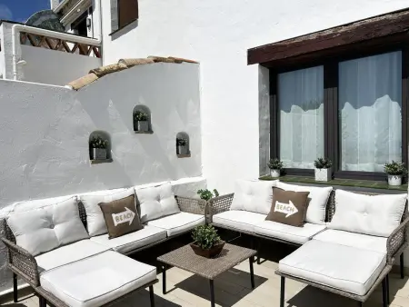 Maison mitoyenne rénovée à Begur, vue mer et piscine : photo 7